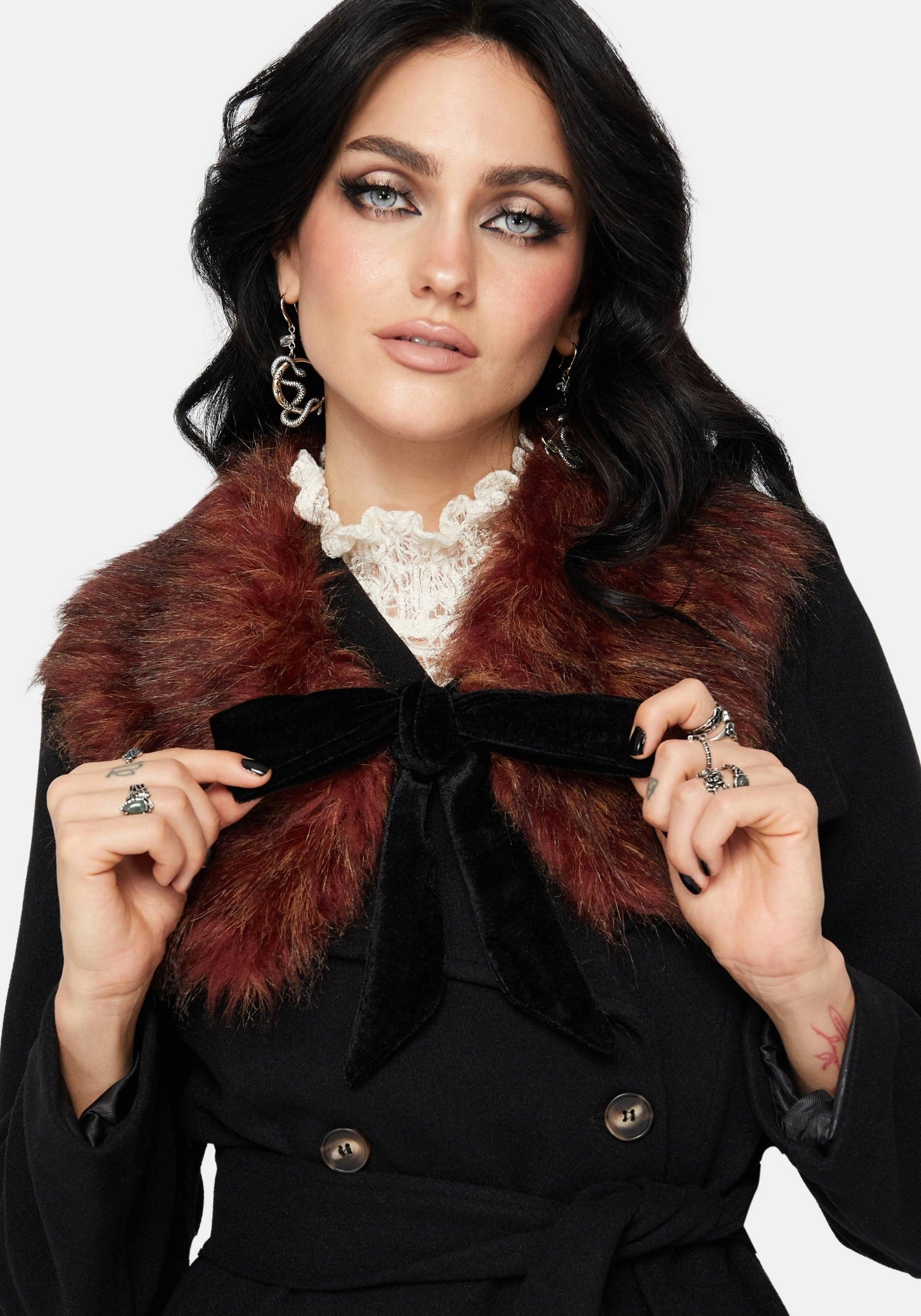 AC3834_KAIAFAUXFURCOLLAR_1CROP