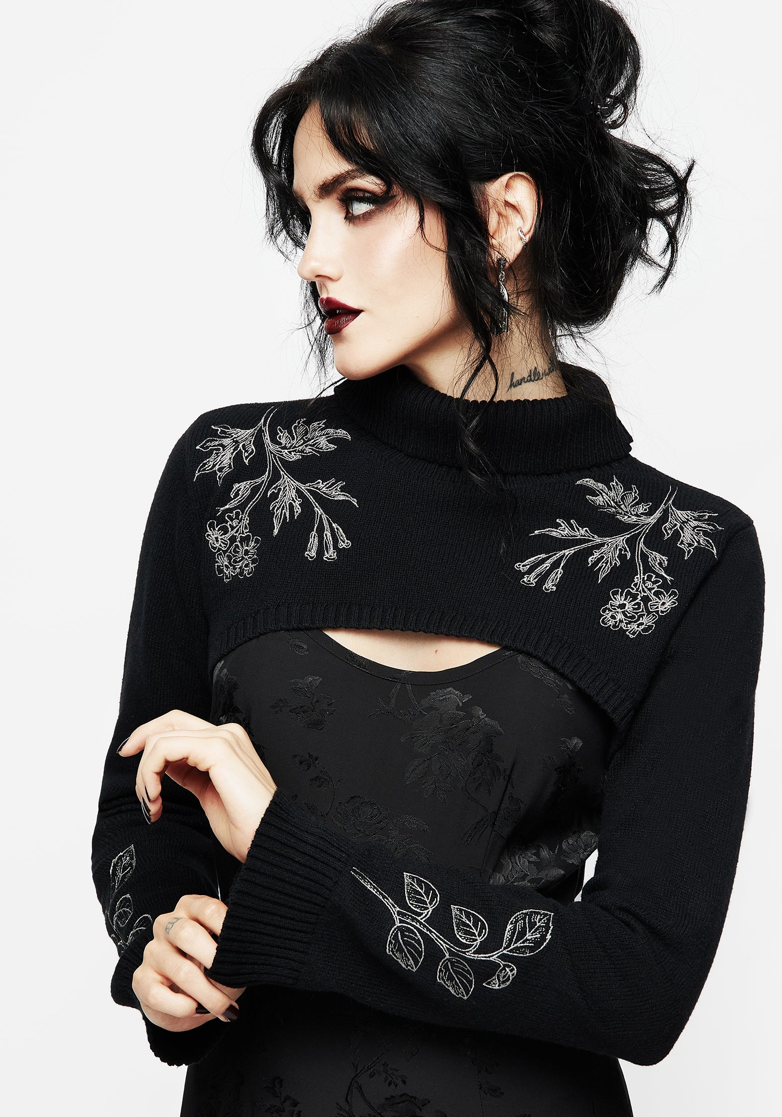 AW23B346-AMALTHEA-EMBROIDERED-ROLL-NECK-EXTREME-CROP-JUMPER-9610-CROP