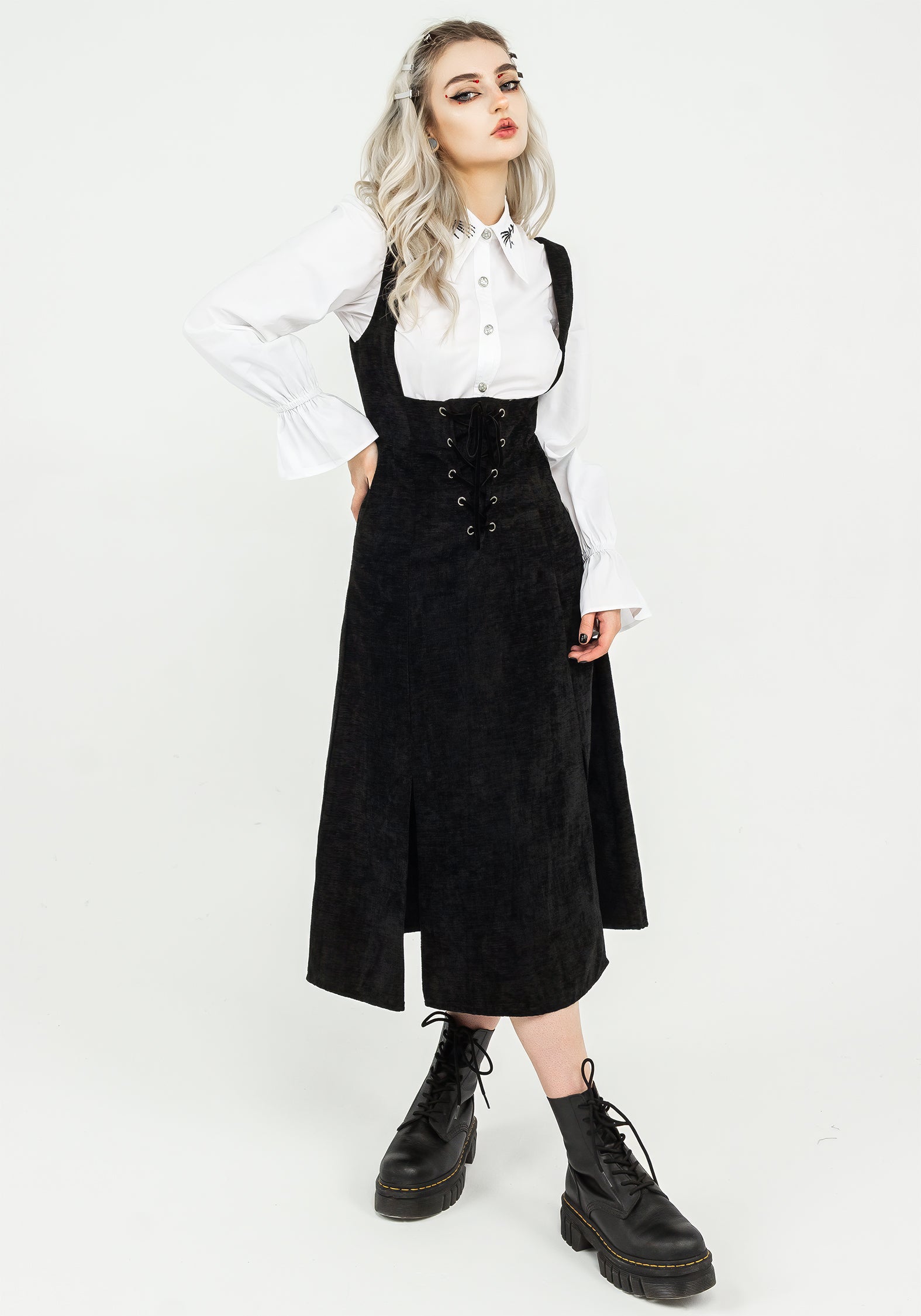 AW23Y499_TEMPORA_EMBROIDERED_BUTTON_UP_SHIRT_013_36307b81-4235-4d04-9b38-f8b348edb854