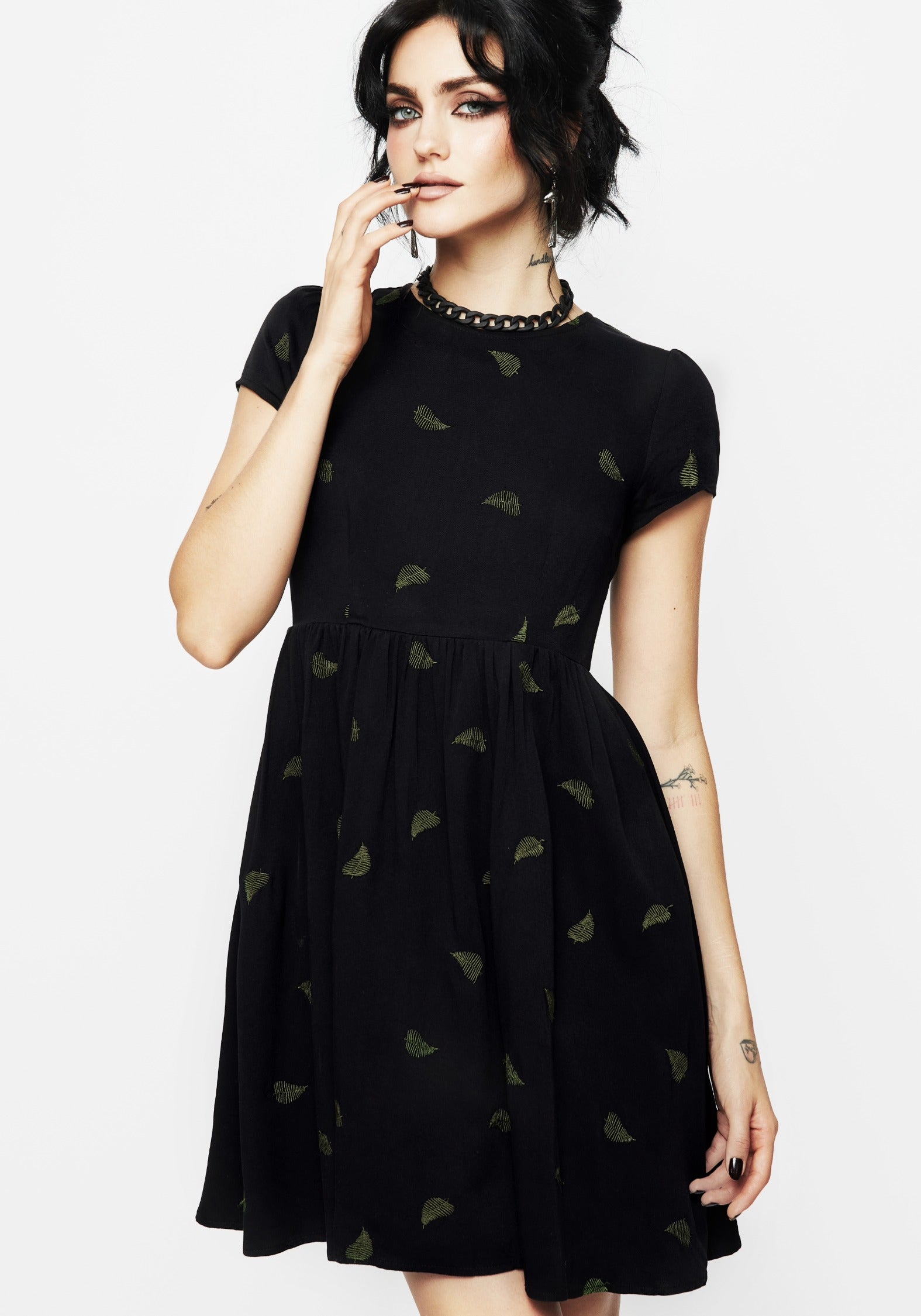 AW24Y65OSMUNDAFERNEMBROIDEREDMINISKATERDRESS5026_crop