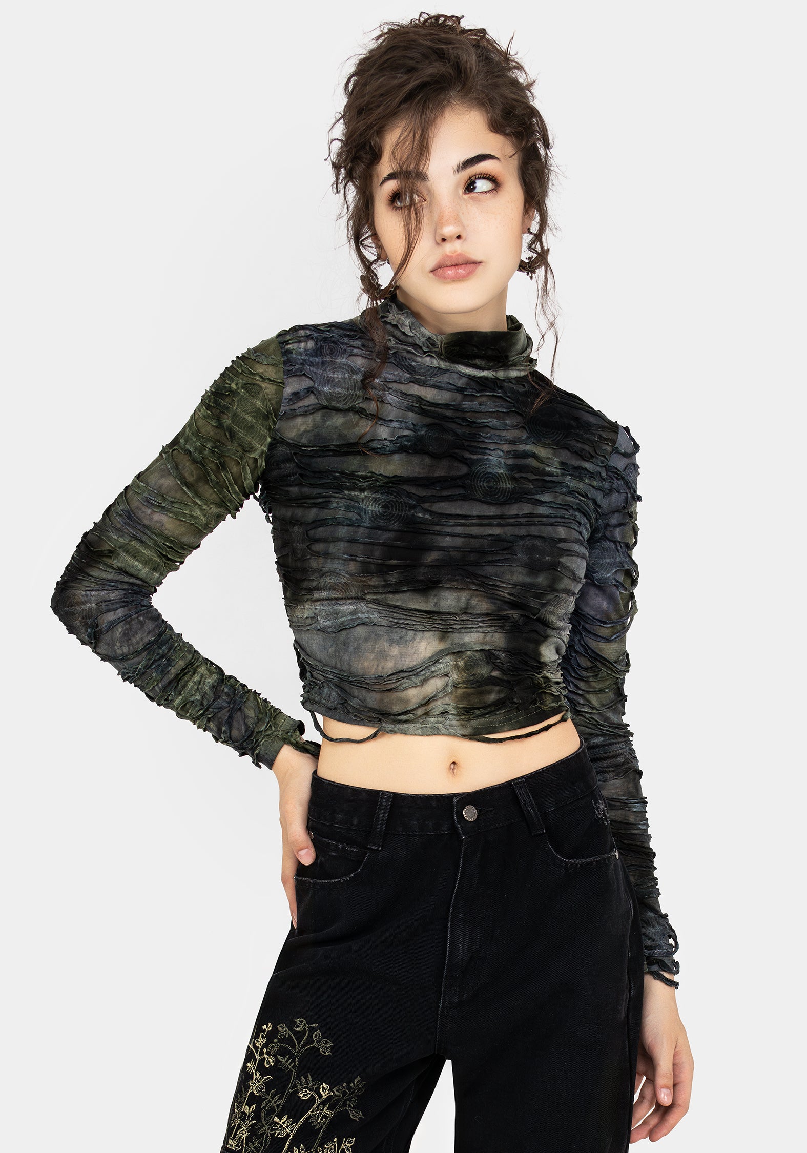 AW24YG242_CHLORELLADISTRESSEDLONGSLEEVETOP_003