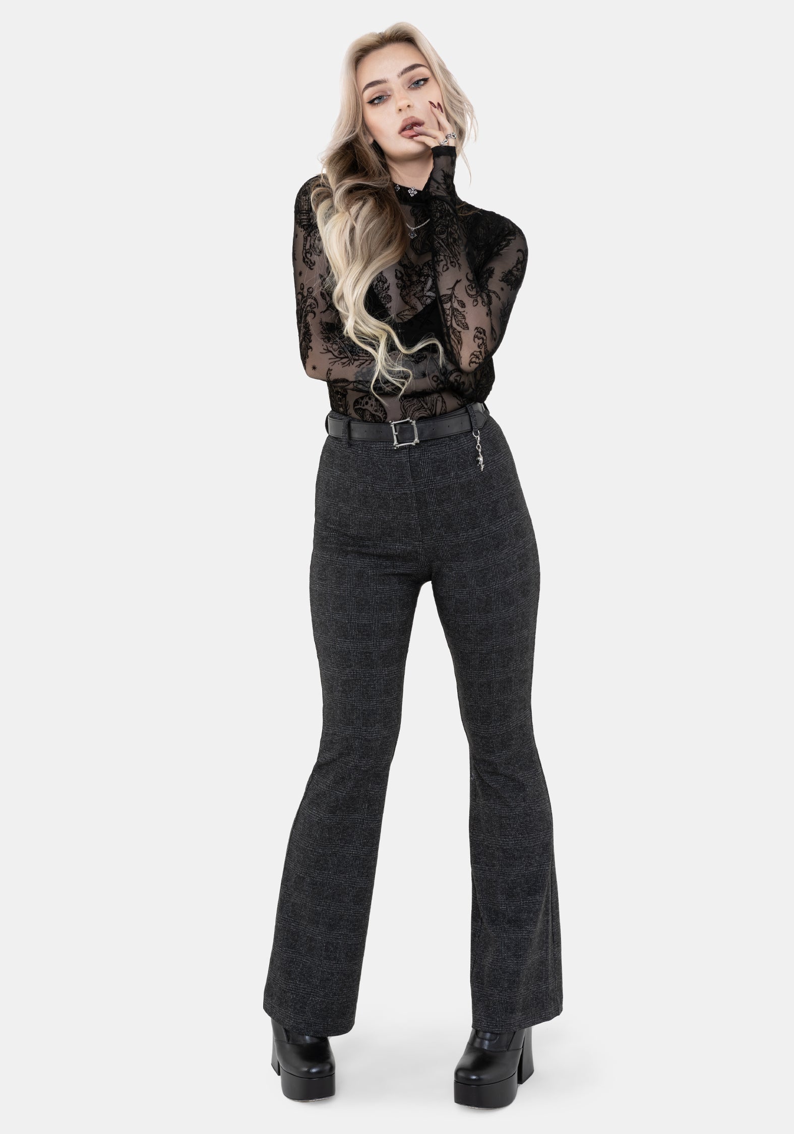 BT3148-UK6_MOURACHECKFITANDFLARETROUSERWITHCHARM_4