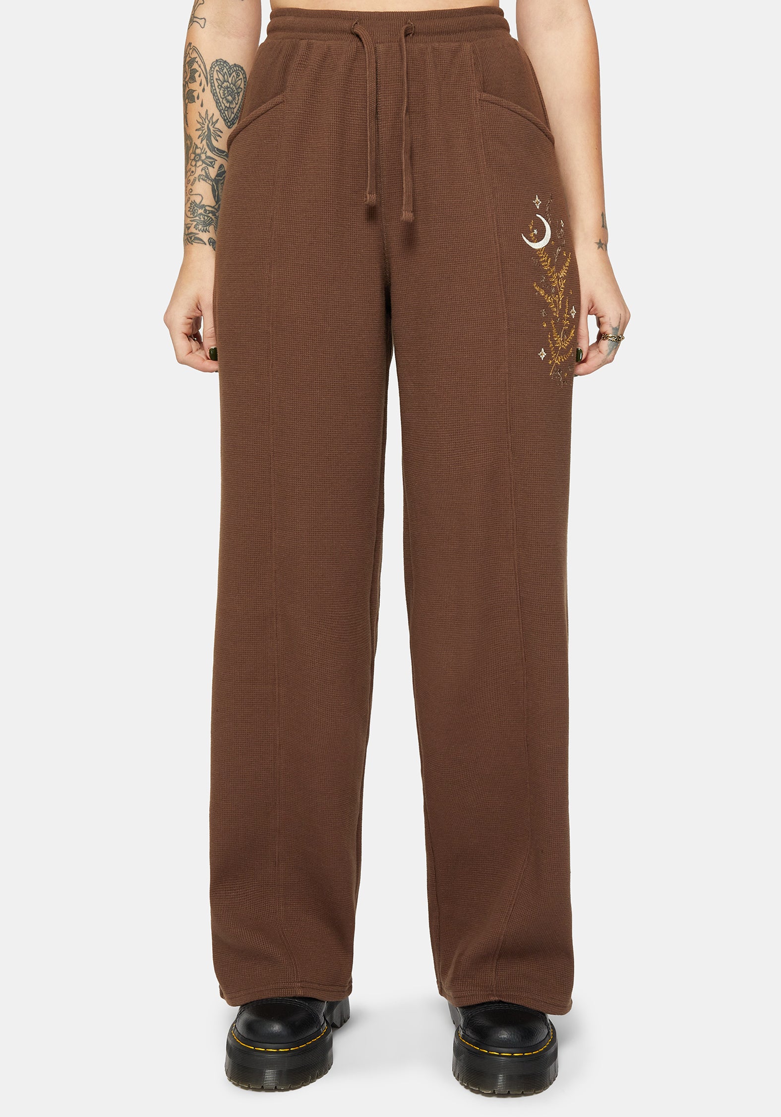 BT3212_ABELLONAWAFFLEEMBROIDEREDWIDELEGJOGGER_1