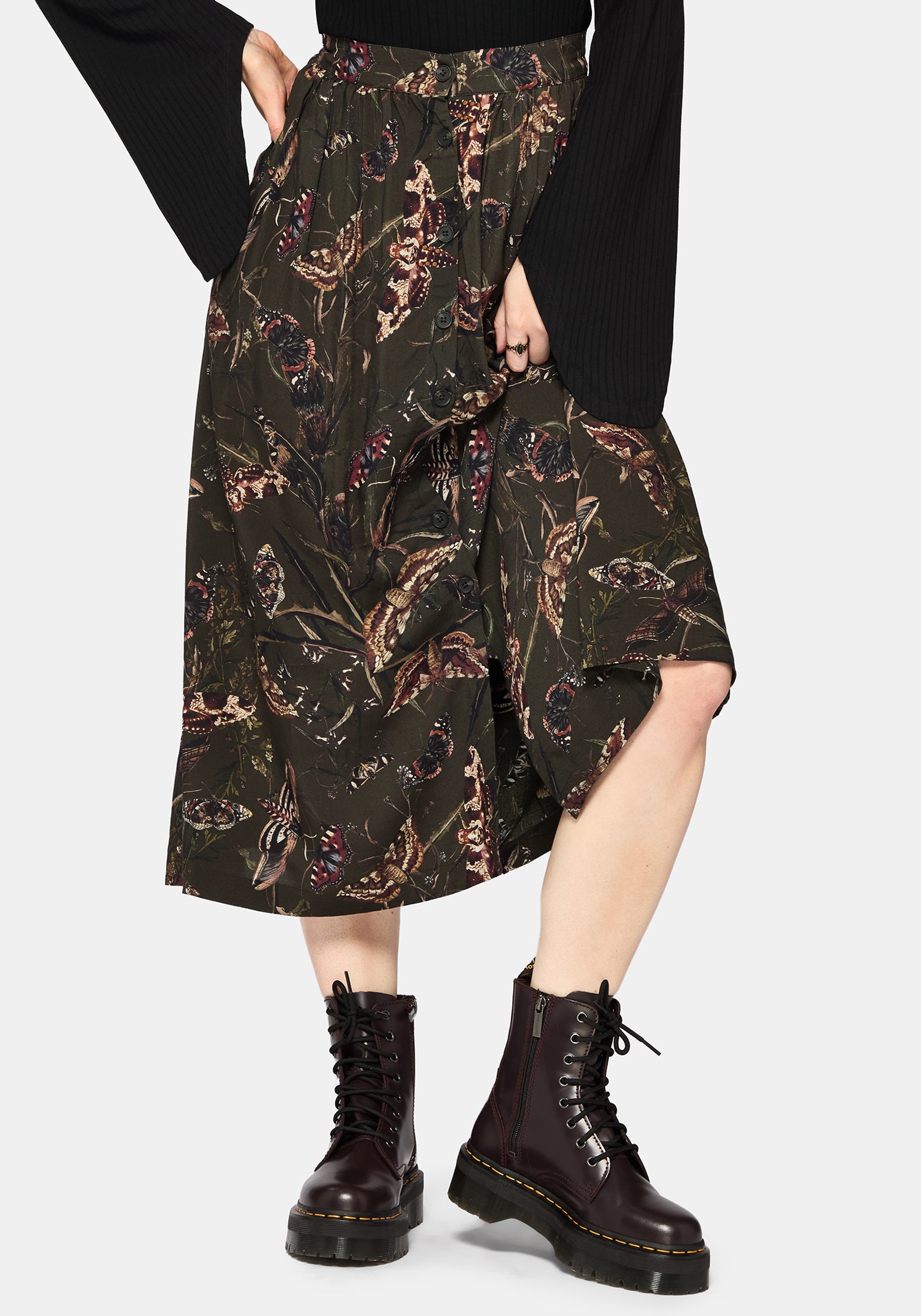 BT3396_WHISPENMOTHPRINTBUTTONUPMIDISKIRT3_698e4169-591a-40b1-893a-8f7e53d06748