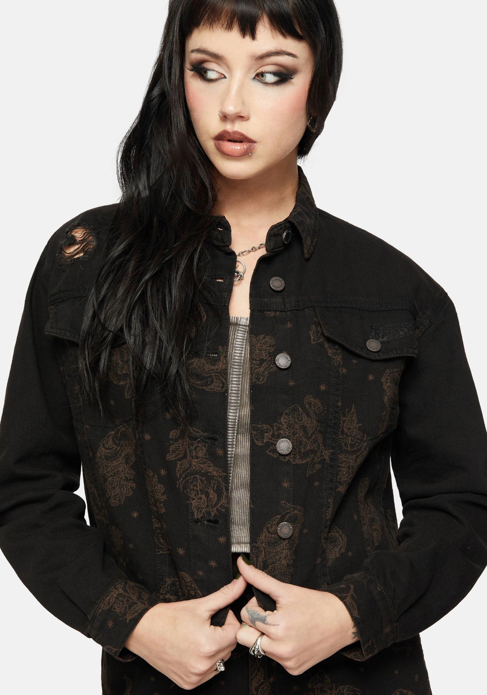 DM2882_HEXBORNBABAYAGAPRINTEDSLPICEDDENIMJACKET_1crop