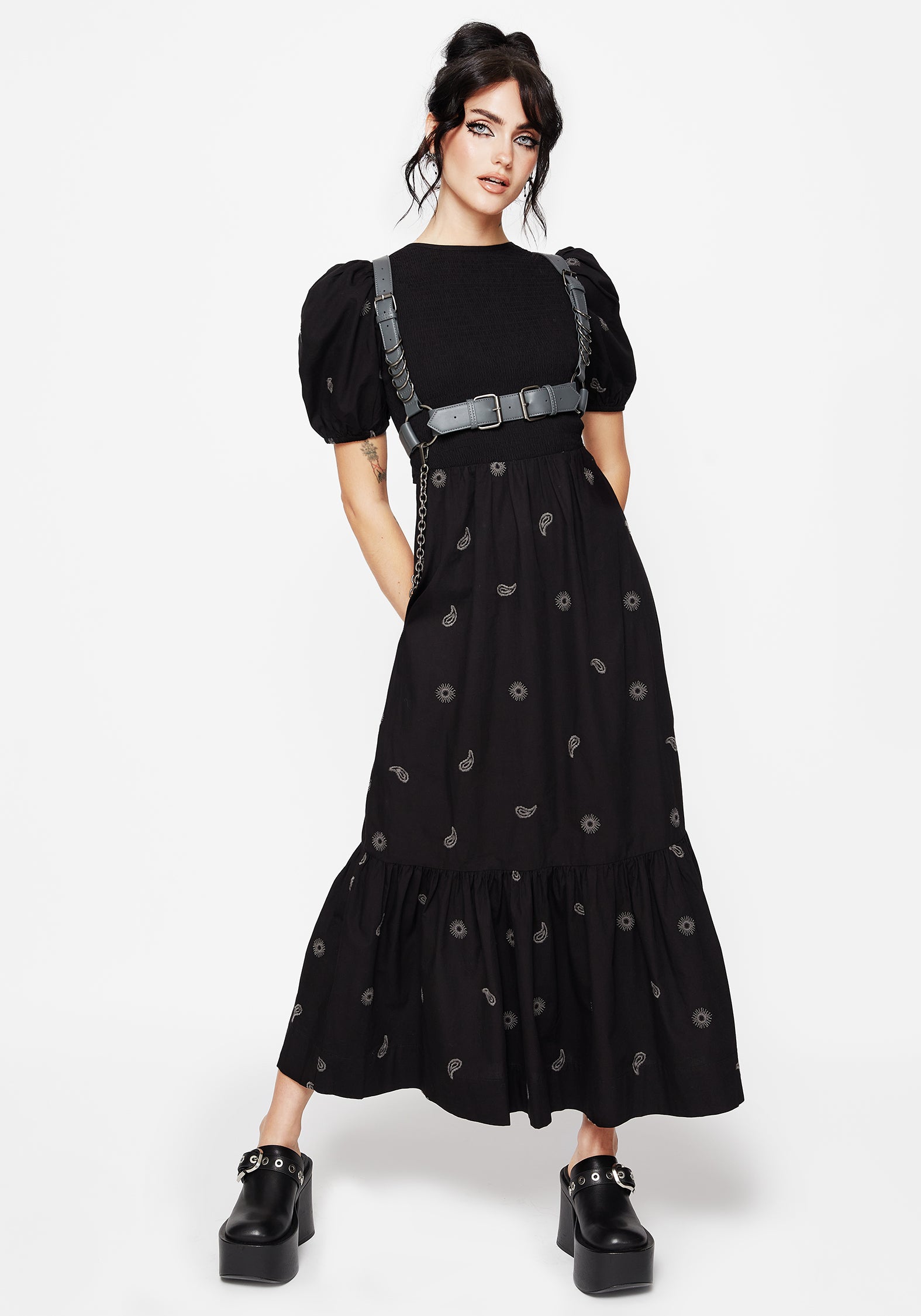 DR3188_DAWNSUNEMBROIDEREDTIEREDMAXIDRESS5598