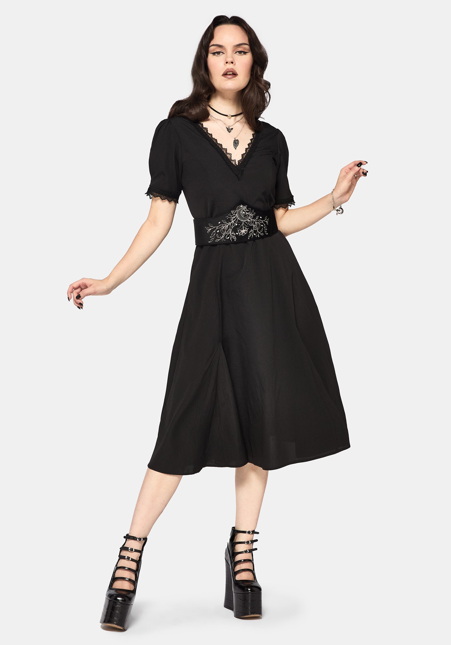 DR3279_SANZIATIEBACKLACEMIDIDRESS1_1c4ef5aa-62dc-4ee9-83e4-9bd845a3ea69