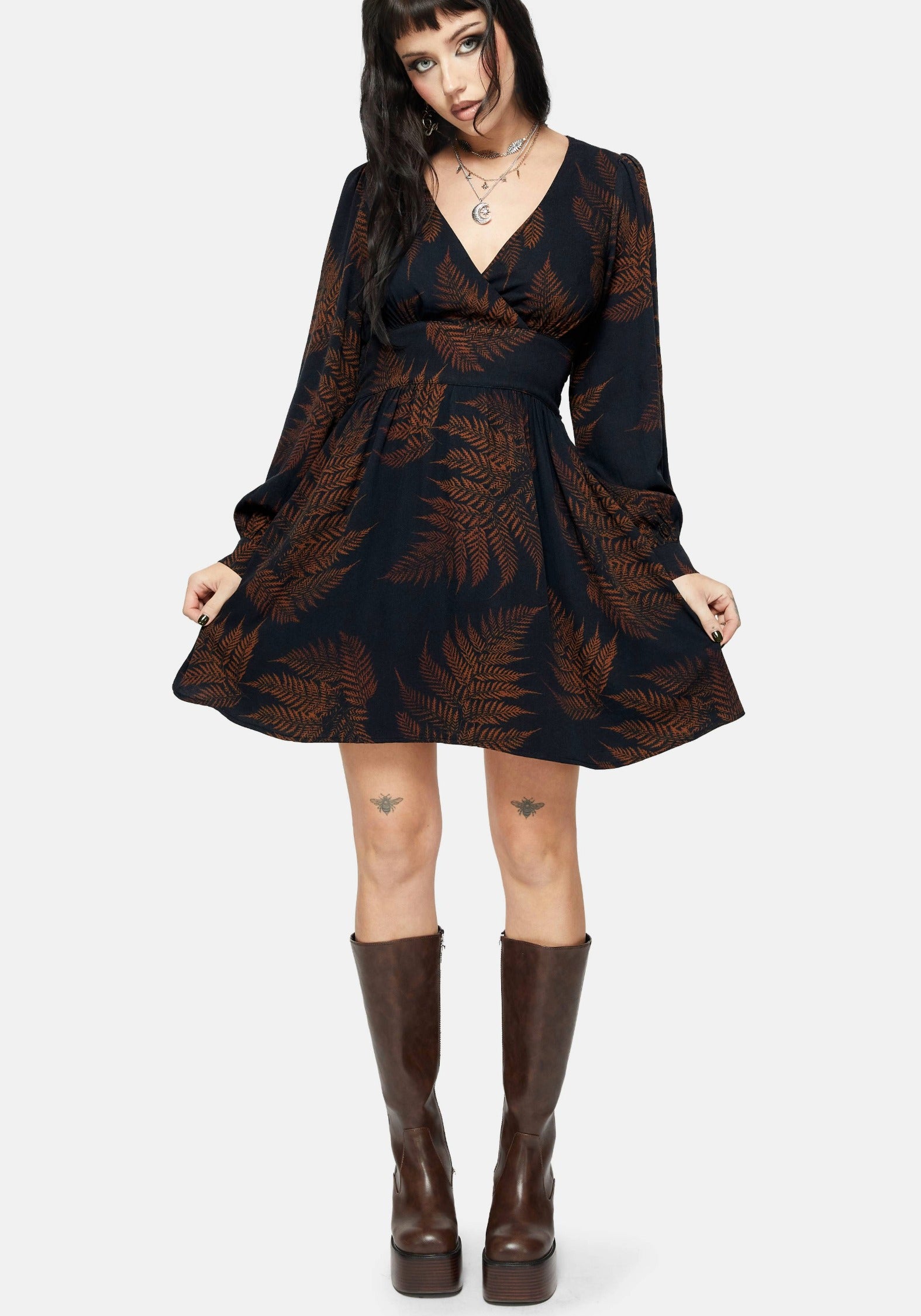 DR4620_RUINFERNPRINTEDVNECKMINIDRESS_6crop