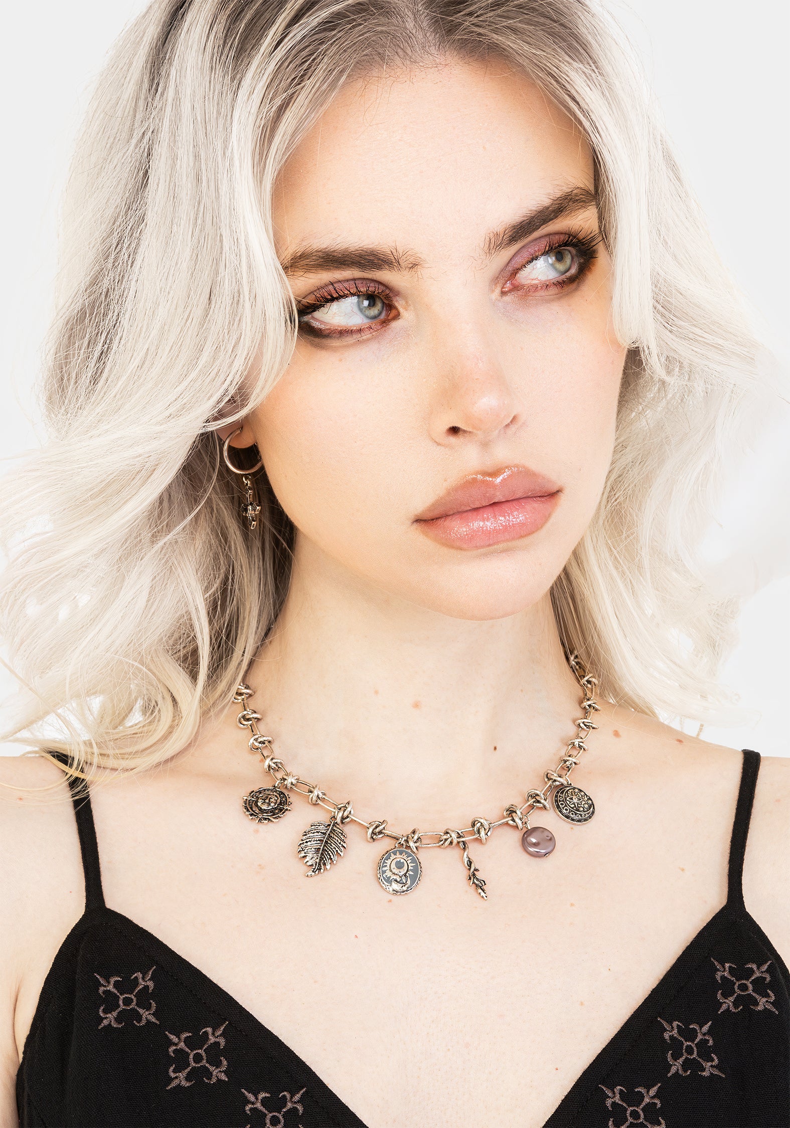 JE2586_ARIELMYSTICCHARMNECKLACE_005