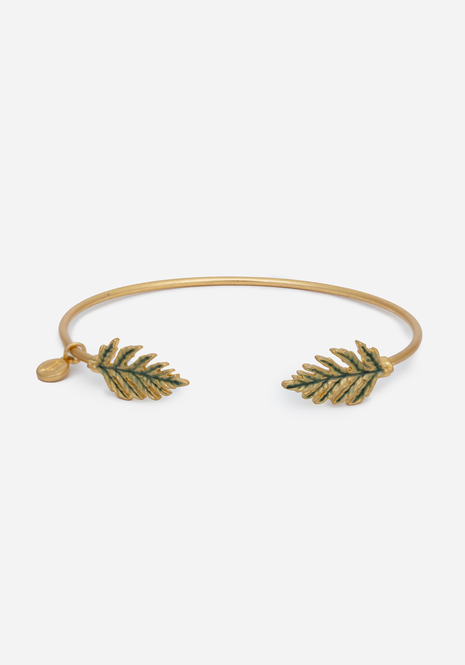 JE3025_ALDERWOODFERNBANGLE_001_759deece-8e11-4faa-97aa-724f5a51917b