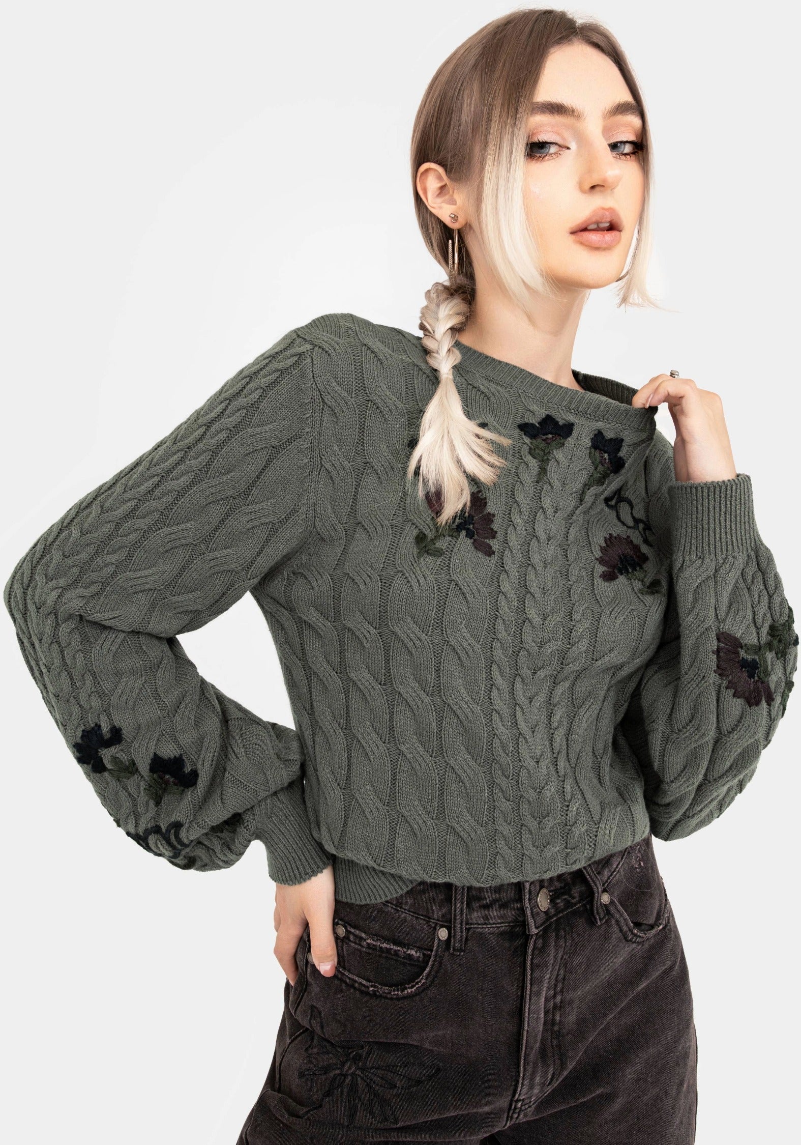 KN2368_CLARACOTTONFLORALEMBROIDEREDCABLEKNITJUMPER_013