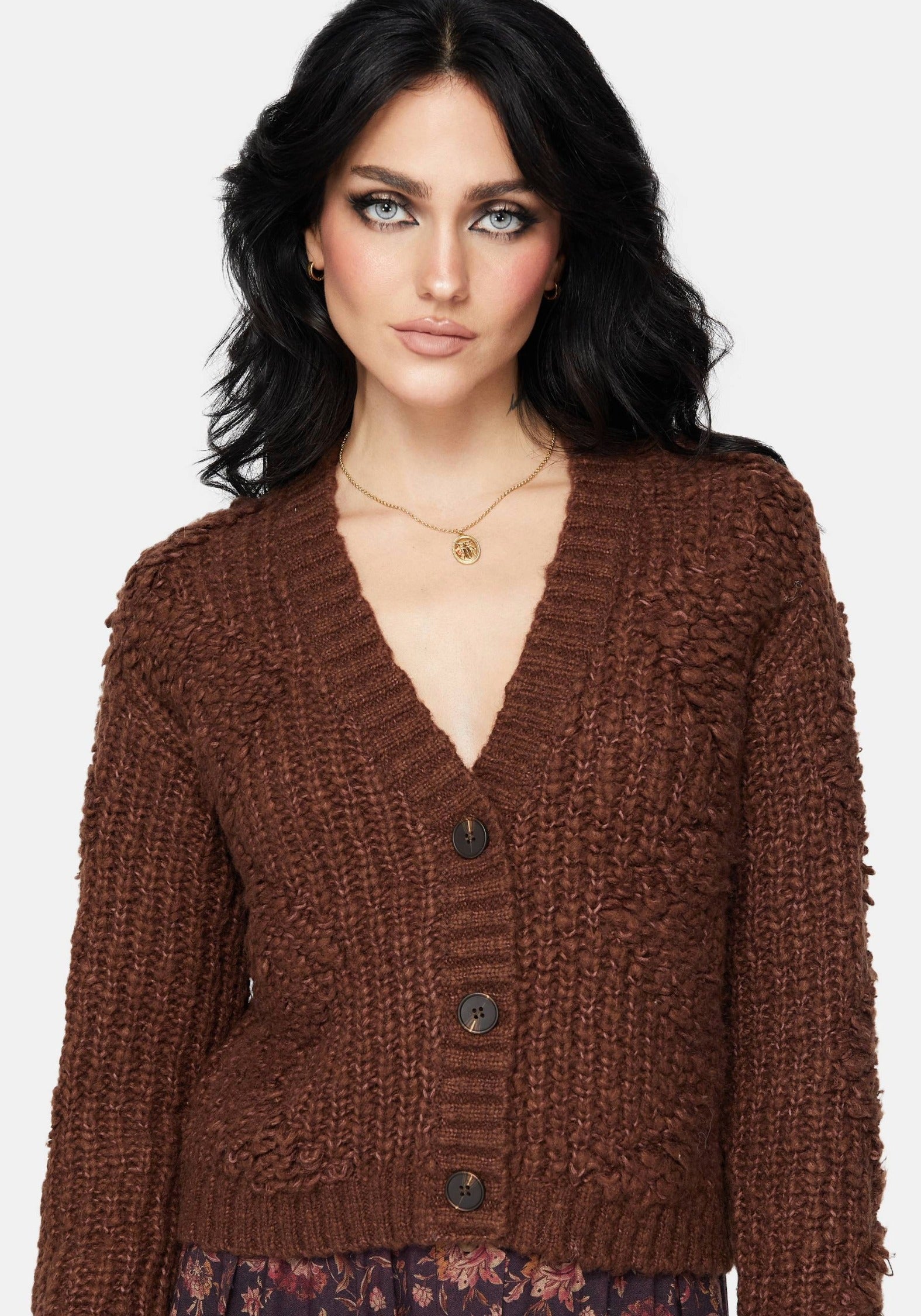 KN2497-S_AUBRELLWAVEVNECKCARDIGAN_1CROP