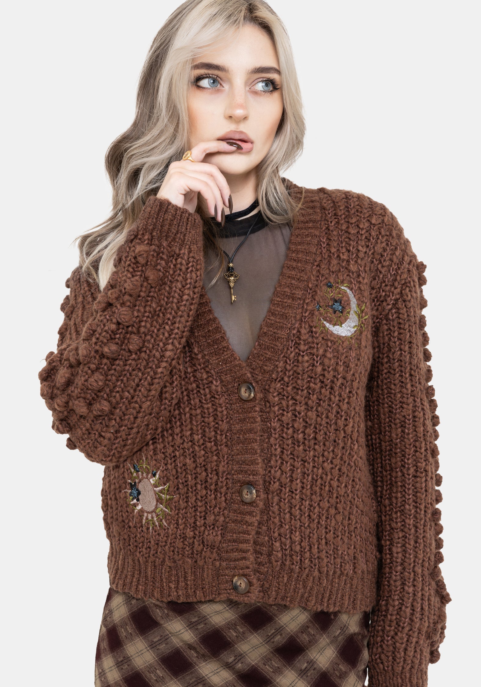 KN2500-S_ISLACHUNKYBOBBLEMOONEMBROIDEREDKNITCARDIGAN_1_b8afb6aa-4a8d-4841-9c1b-d3894807a6e3
