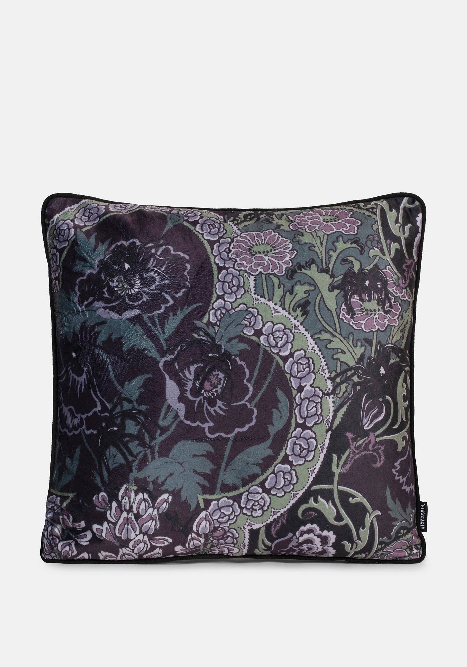 LS3633_DomineBaroqueVelvetCushion-001