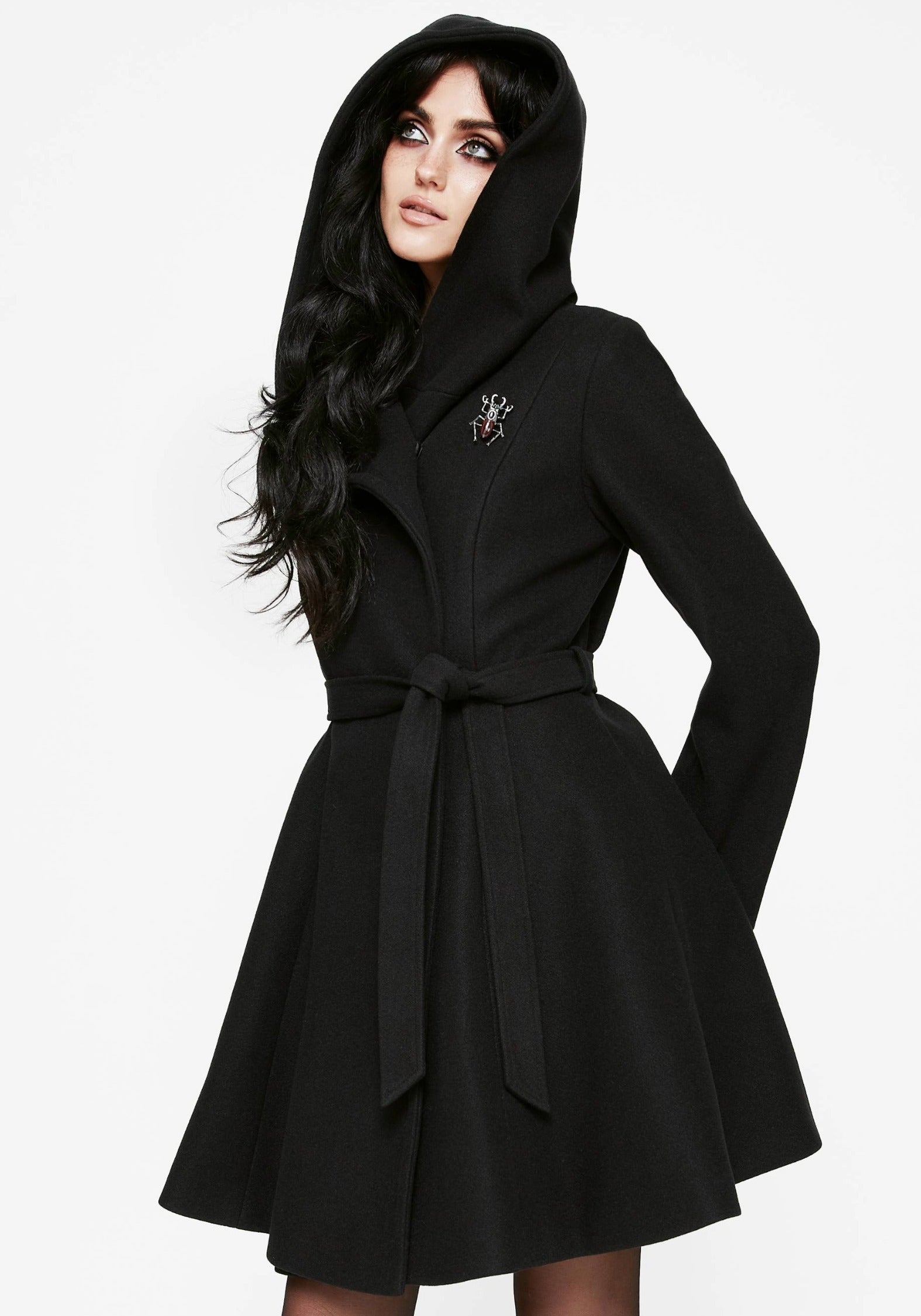 OW2039_CAMILLATIEWAISTHOODEDCOATWITHBUGBROOCH6692CROP