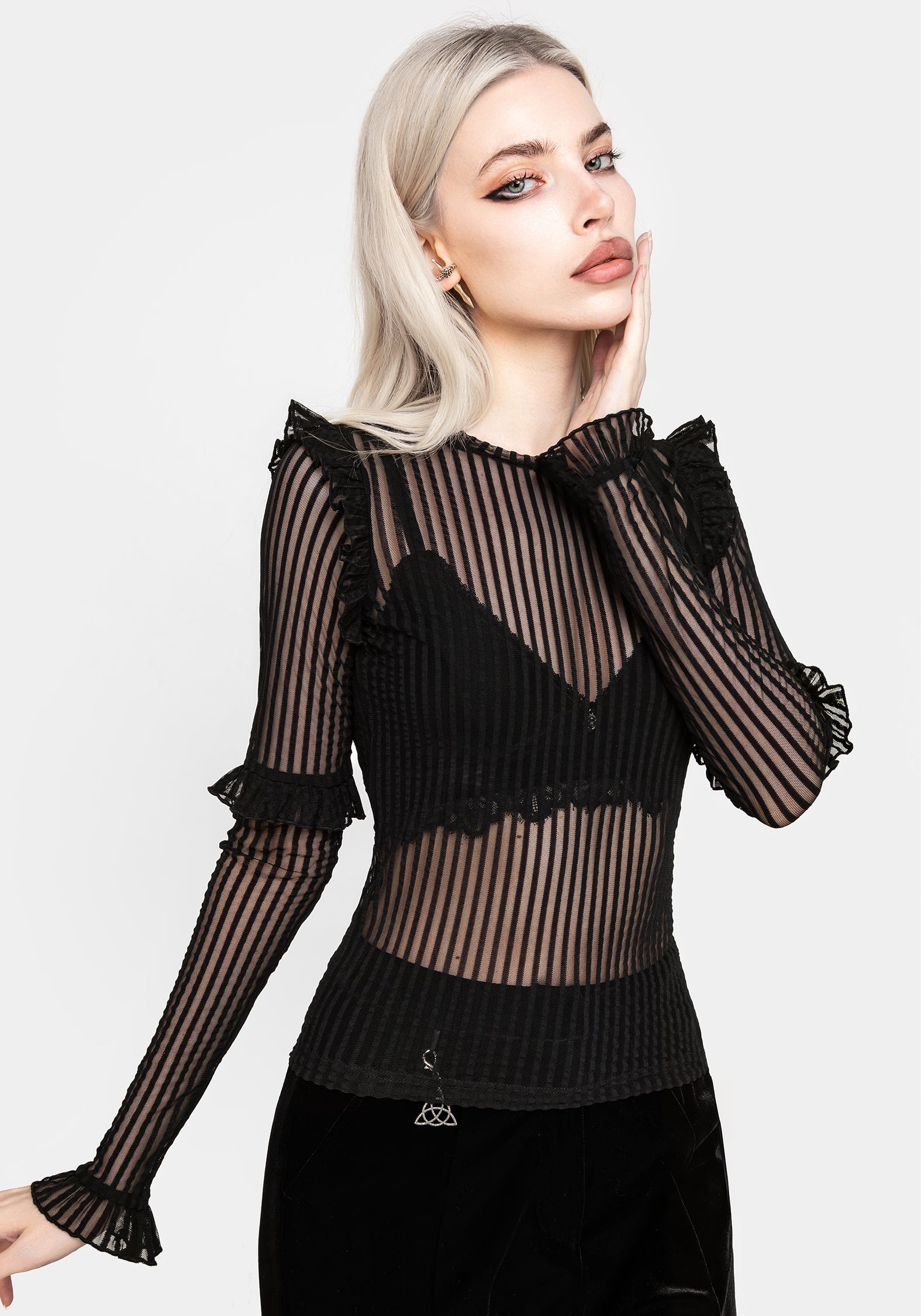 RESHOOT_SS21M124_MOURNINGRUFFLETOP_002