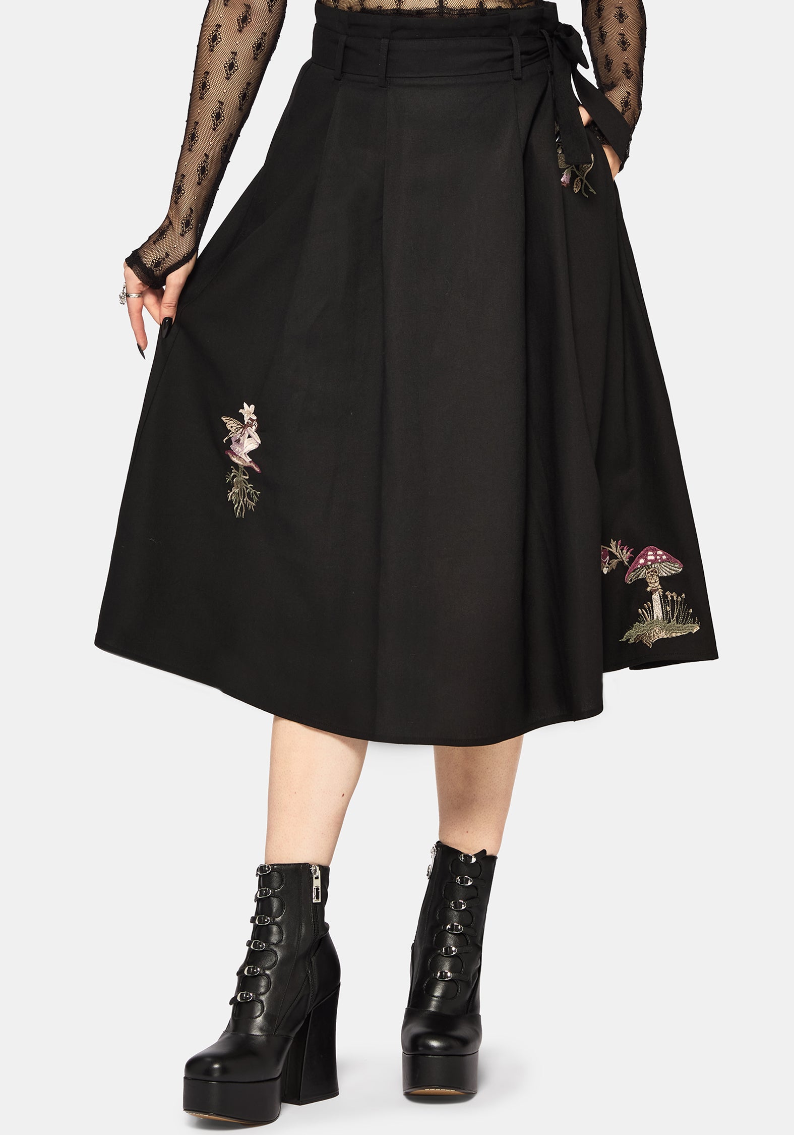 SK3709_FAELAFAIRYEMBROIDEREDTIEWAISTPAPERBAGMIDISKIRT_1400_908fc9fb-500b-4a4c-9ad6-312919e95c32