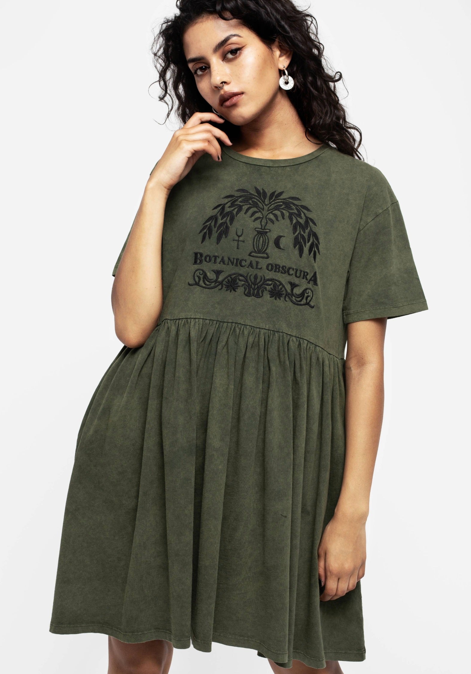 SS24DM841_Obscura_Graphic_Print_Mini_Skater_Dress_004crop