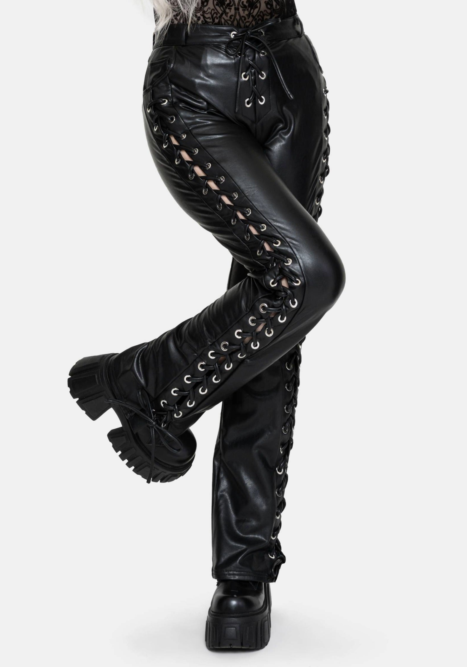 SS24W41_MORTISLACEDSTRAIGHTLEGPUTROUSERS_1CROP