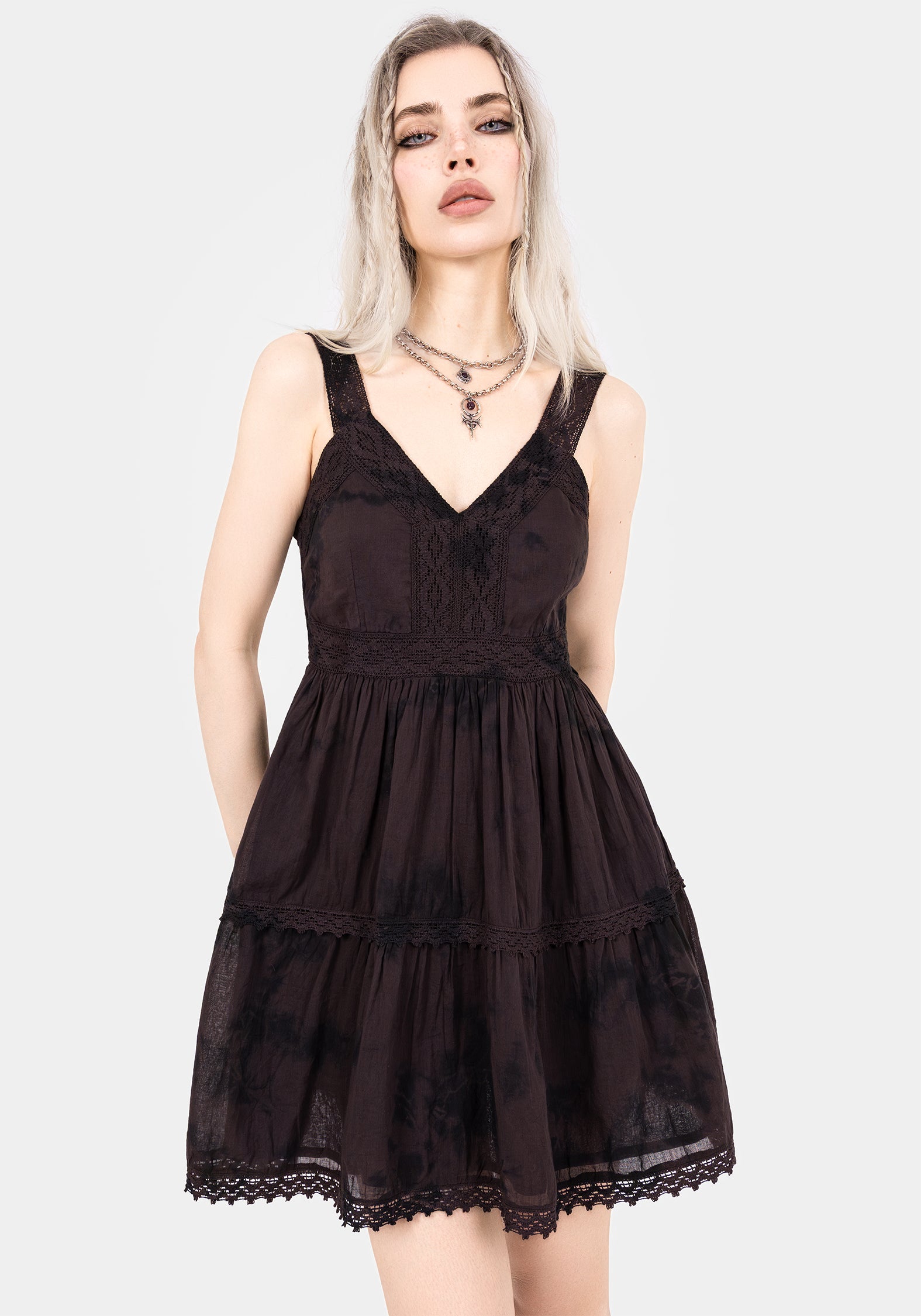 SS251543_BURNOUTTIEDYEMINIDRESS_003_e8fcc067-0e02-4c60-b28e-190939863ea4