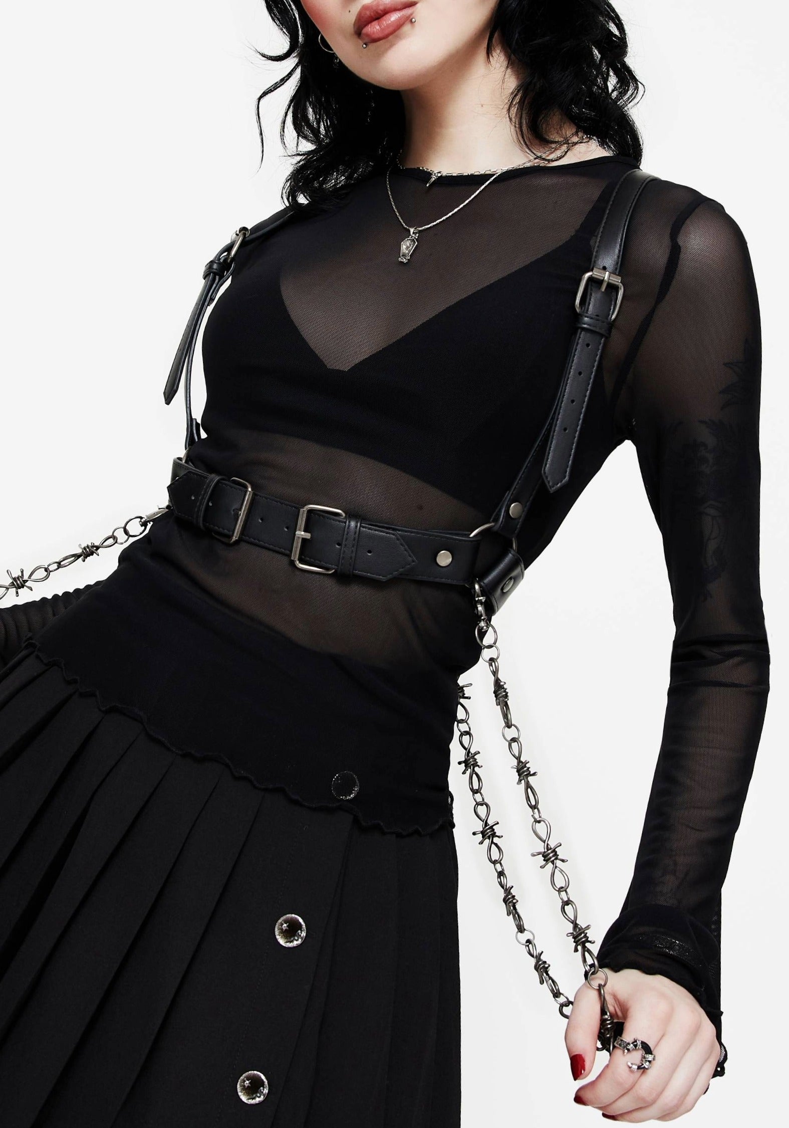 SS251549_ARBOREALBARBEDWIREDETAILHARNESS8332_crop