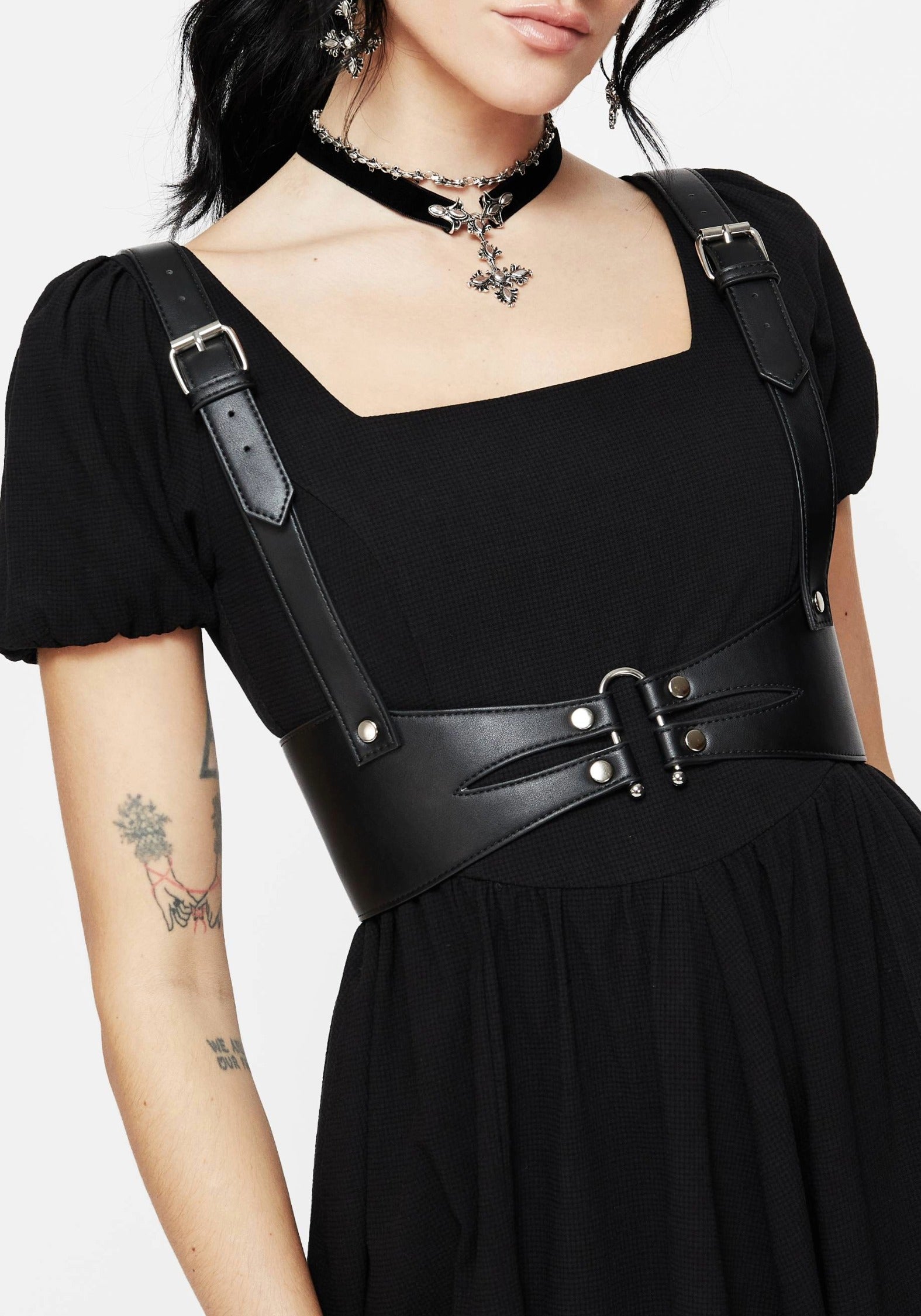SS251551_CHASMOVALDETAILHARNESS7219_crop2