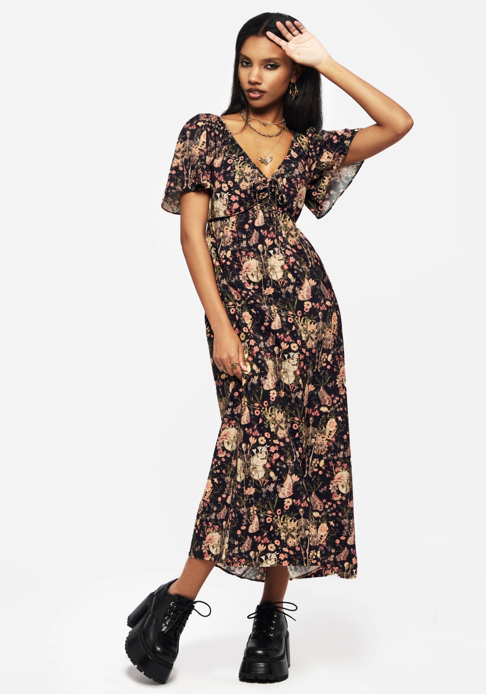 SS25DR1073_PIXIEFLORALPRINTTIENECKMAXIDRESS8_ffd0b2de-28ba-468a-935a-0907519554e3