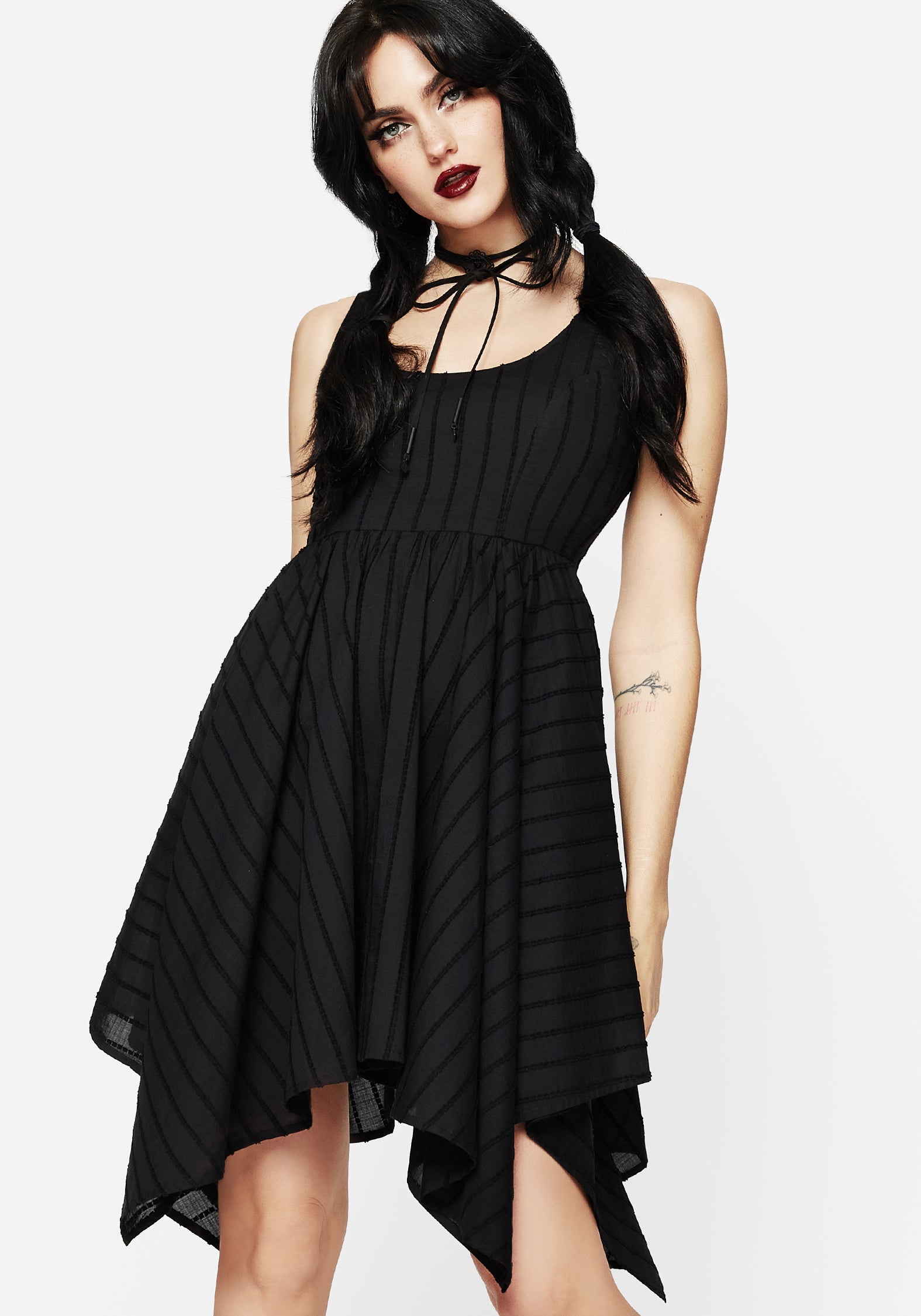 SS25DR1185_BLYTHE-HANDKERCHIEF-HEM-MINI-DRESS-6905_-CROP