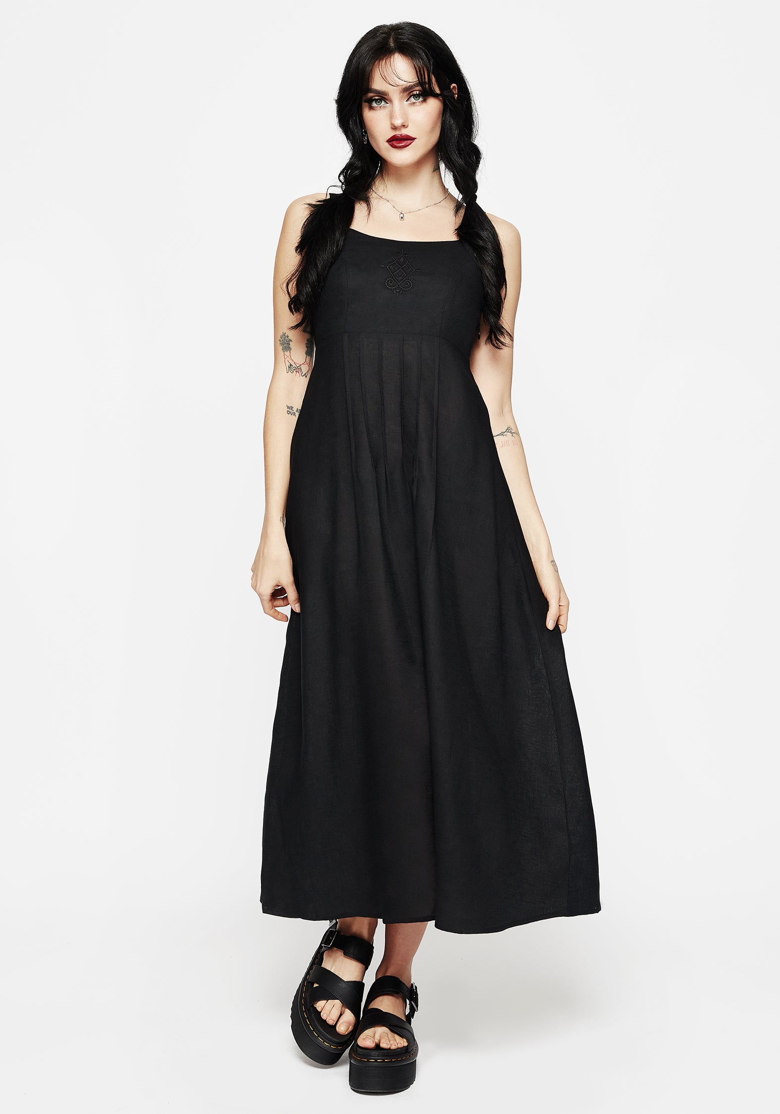SS25DR1306_MERRYMOUNTEMBROIDEREDMIDAXIDRESS8096