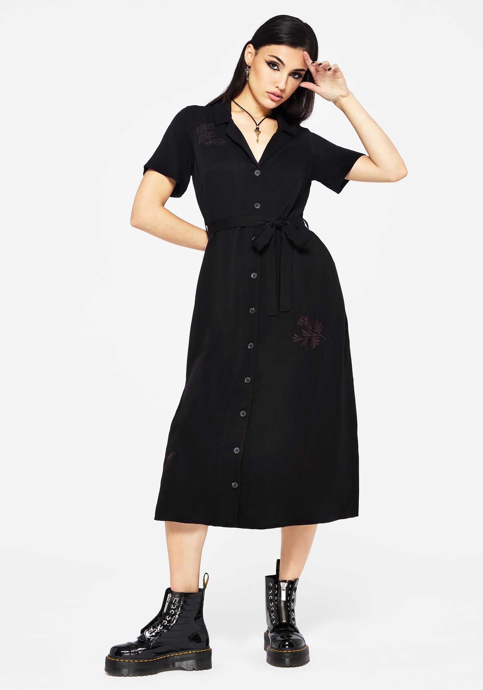 SS25DR1605FAIRFOLKFLORALEMBROIDEREDTIEWAISTBUTTONDOWNMIDISHIRTDRESS_1119