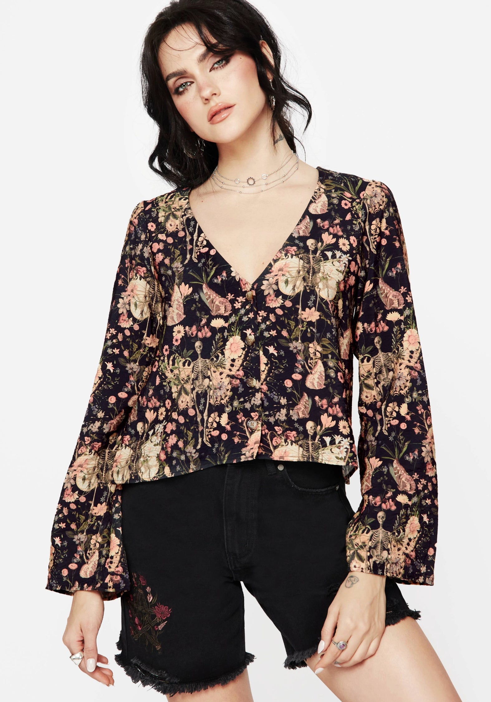 SS25TO1076_PIXIEFLORALPRINTBUTTONUPBLOUSETOP9663CROP