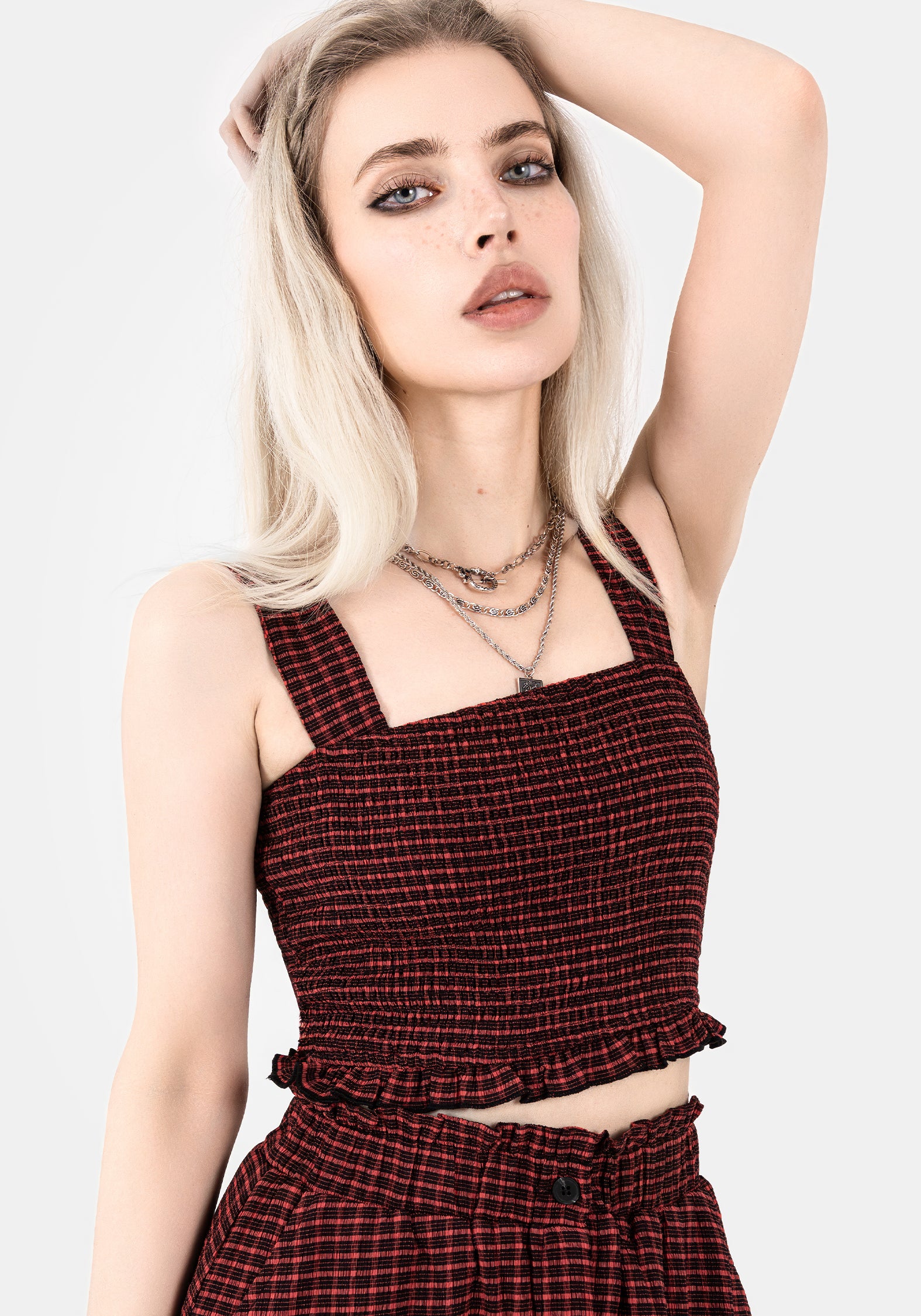 SS25TO1231_CARMINE-TEXTURED-CHECK-CROP-TOP_002-CROP_680bfd6d-bf55-4cc0-8d5c-4116677d62a5