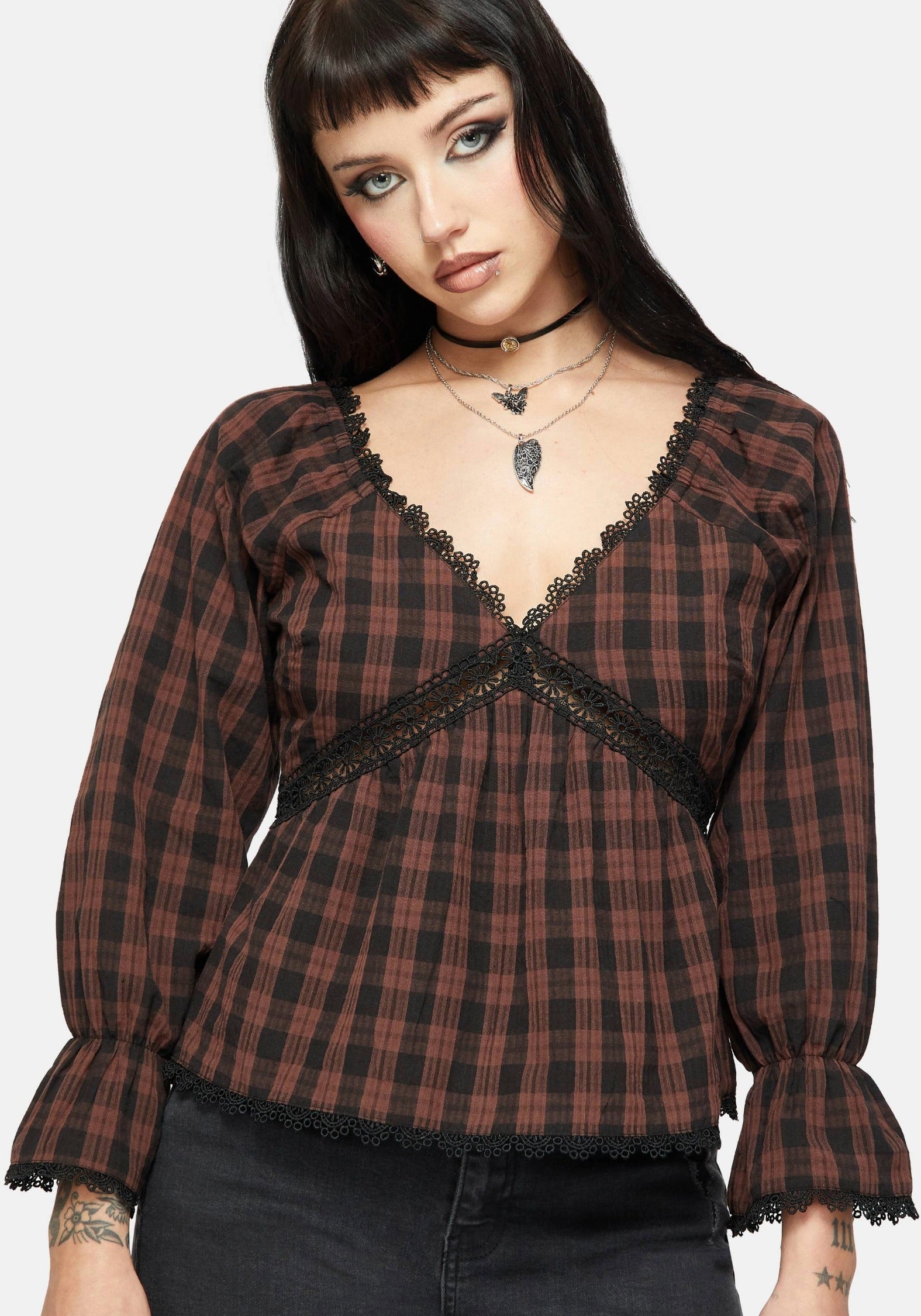 TO3537-UK6_AVAGINGHAMLONGSLEEVETIEBACKBLOUSE_1CROP