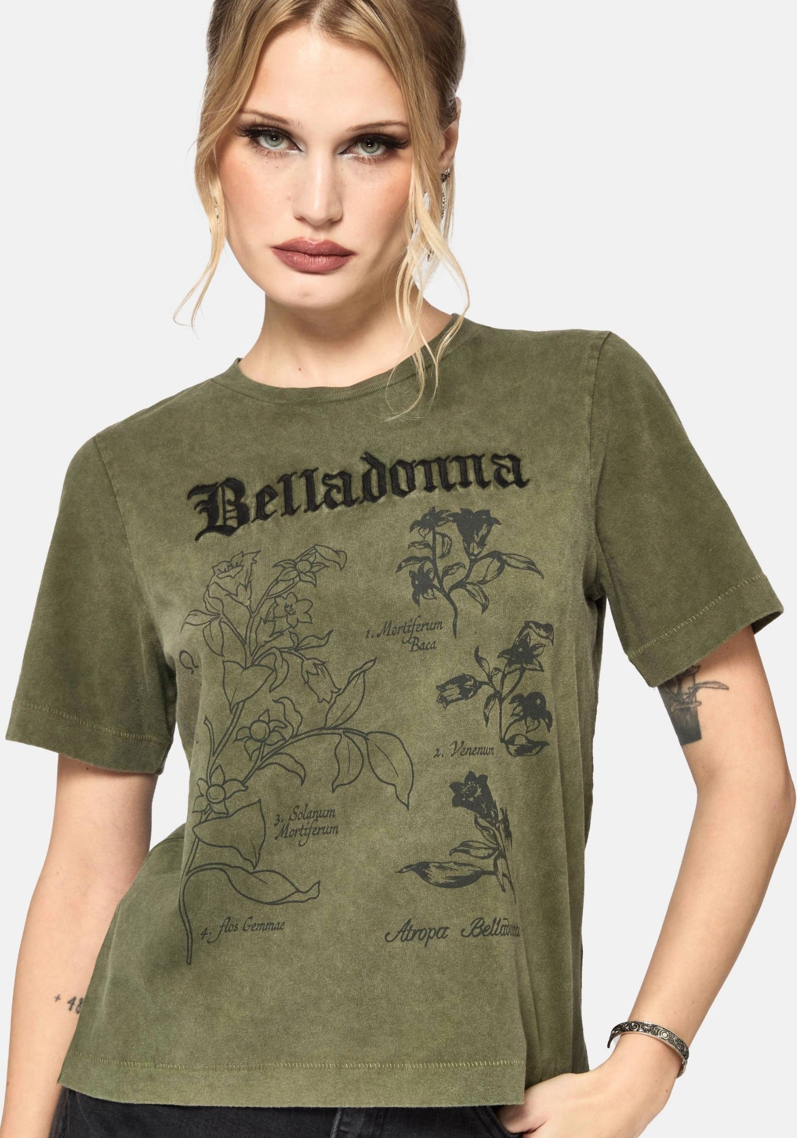 TO3747_BELLADONNAGRAPHICANDEMBROIDERYT-SHIRT_1072crop