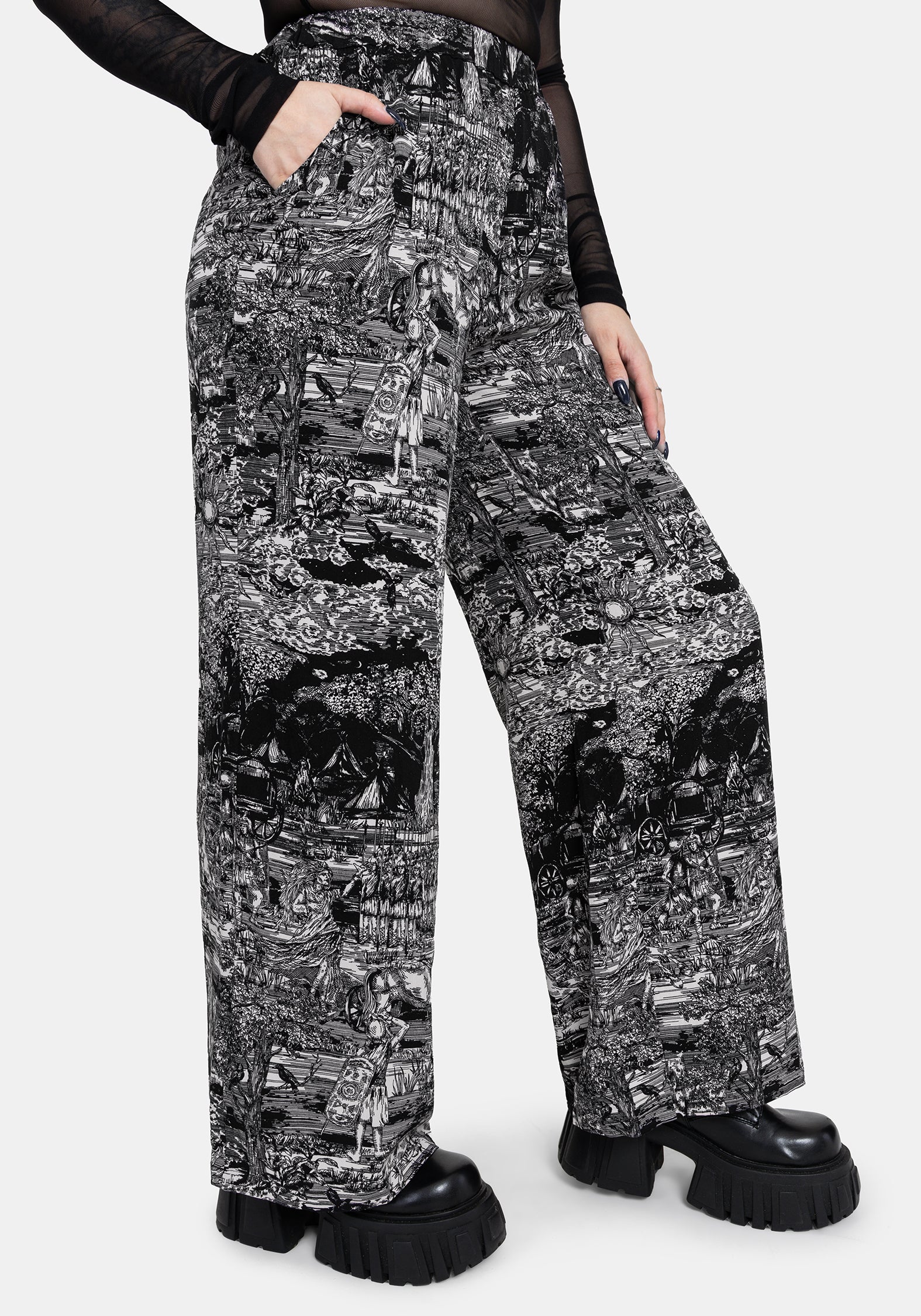 TR4220_BOUDICAPRINTEDWIDELEGTROUSER_1