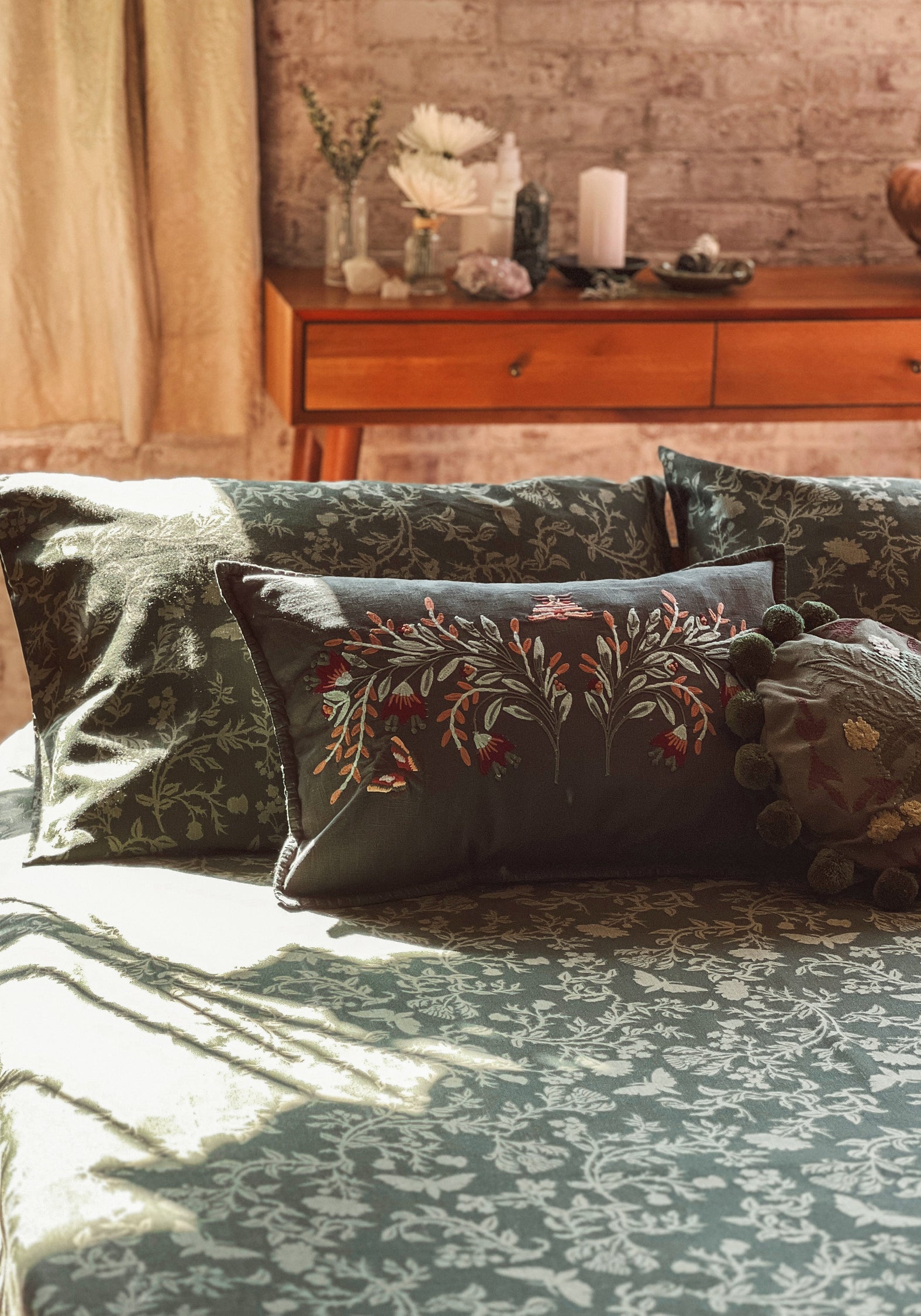wildwood-_-pillows_5ed758b0-b50c-4bac-9708-5b6b9862f4b0